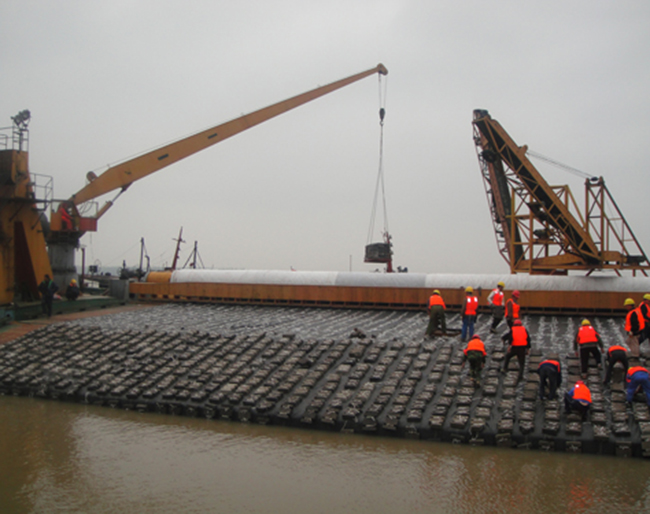 長江南京以下12.5米深水航道通州、上海段